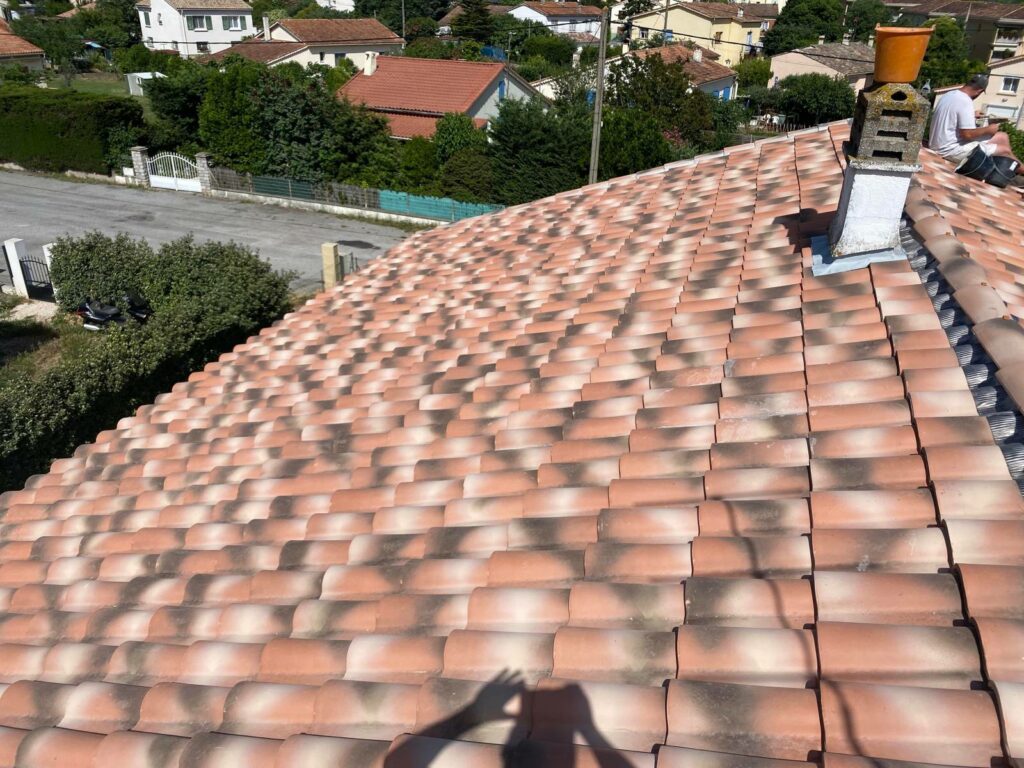 qui appele pour avoir un devis gratuit pour poser une toiture neuve vidauban