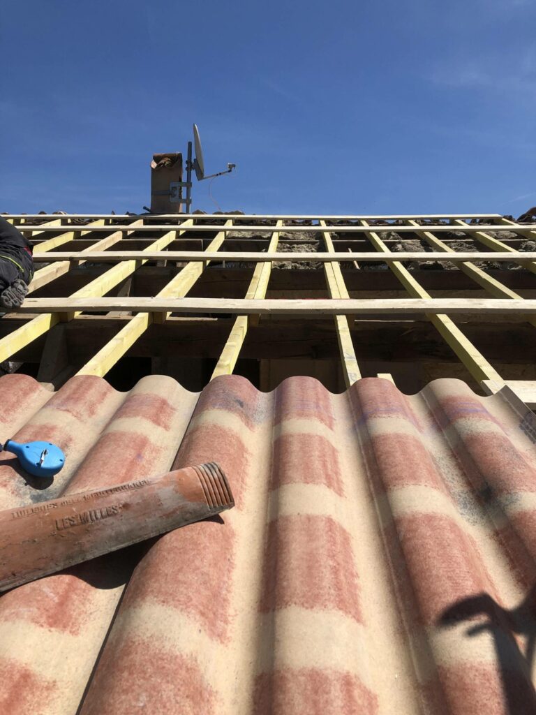 couvreur renovation de toiture urgence saint raphael