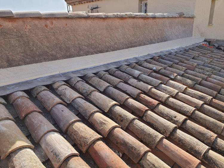 artisan couvreur pour rénovation de toiture à sainte maxime